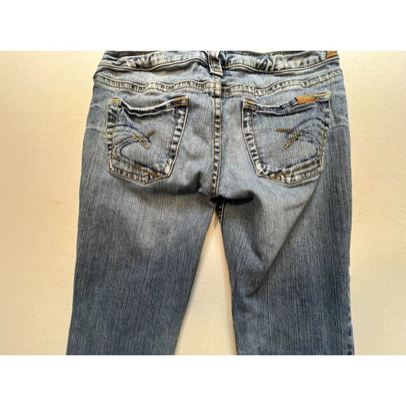 Silver Jeans Women's Santorini Capri Jeans Stretch Denim Size 30 Blue Faded Wash - Picture 9 of 10